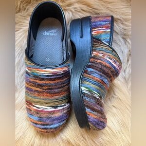 Dansko women’s Professional Coated Yarn Multicolor Clogs. Sz 39 Sz 9